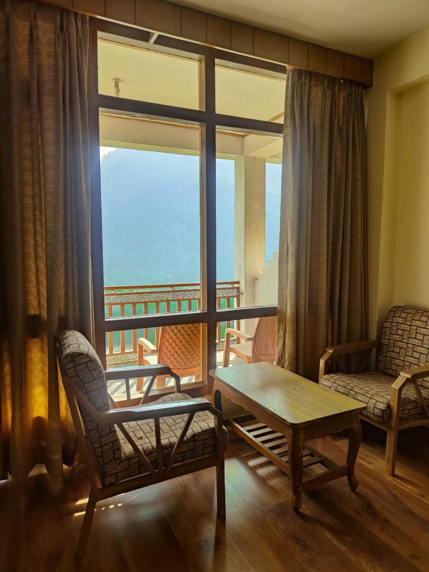 Vashist Hotel Arohi מראה חיצוני תמונה
