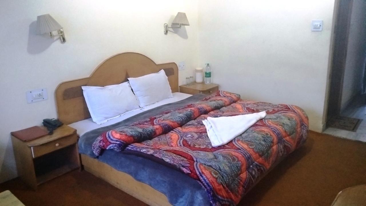 Vashist Hotel Arohi מראה חיצוני תמונה